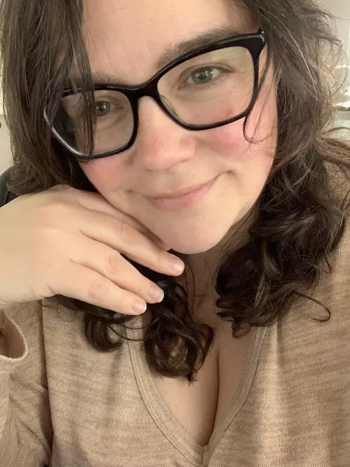 Modest cleavage by Affectionate-Note636