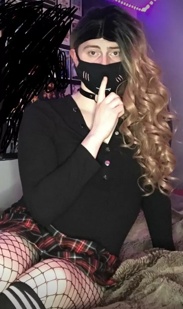 Shhhhh…it’s naughty time🖤❤️ posted by EmilyFurSissy