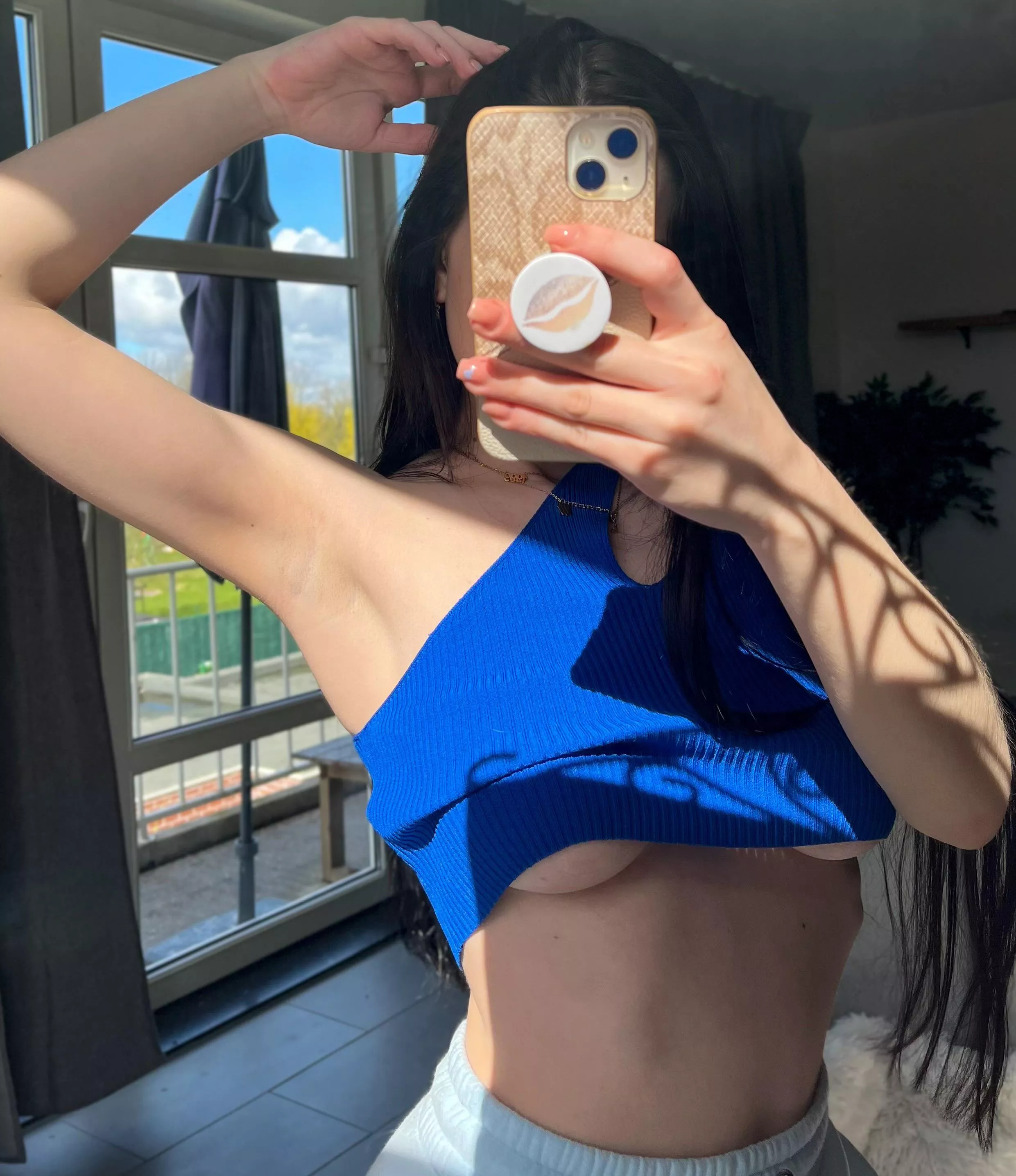 Smell me?🤭 posted by Myla_feet