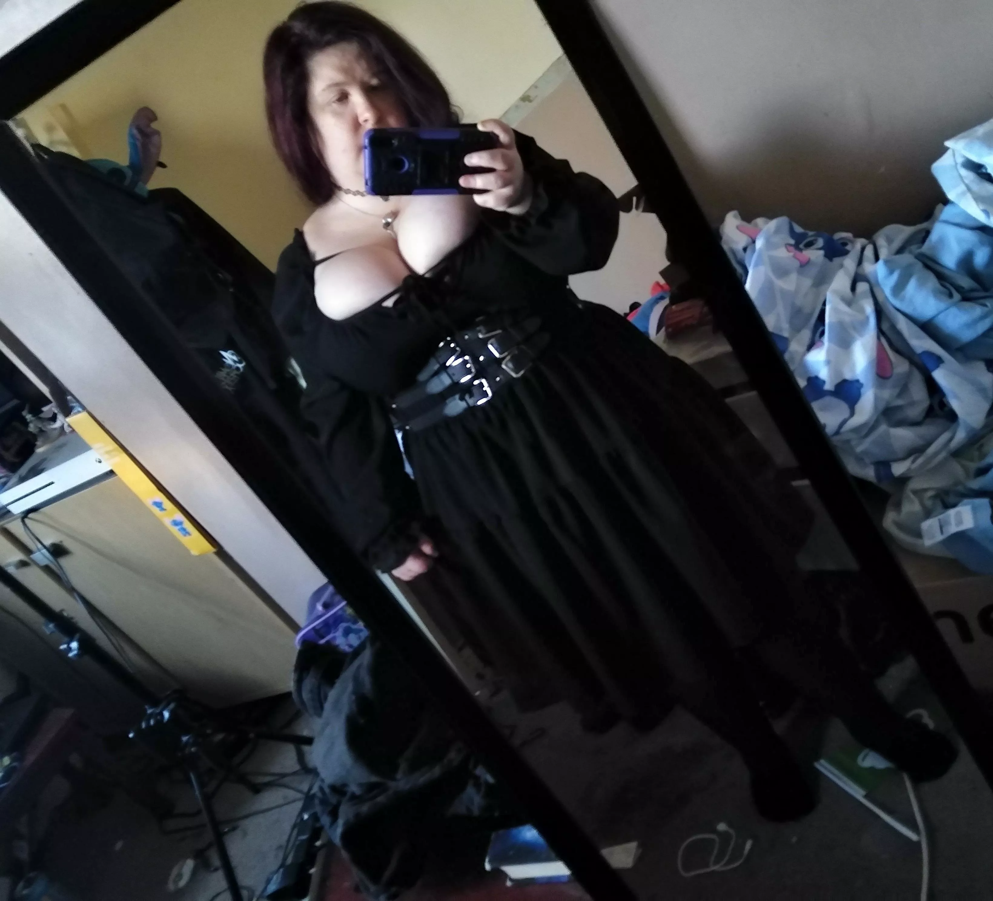 Sometimes all you need is a pretty dress posted by Hollow_Insanity