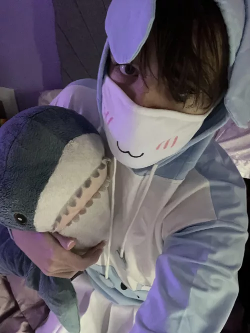 spare some praise kind strangers? 🥺 by supersecretalt123