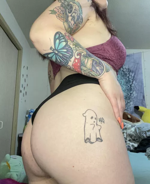 tattooed, thicc, and slutty by arillexmartinnx