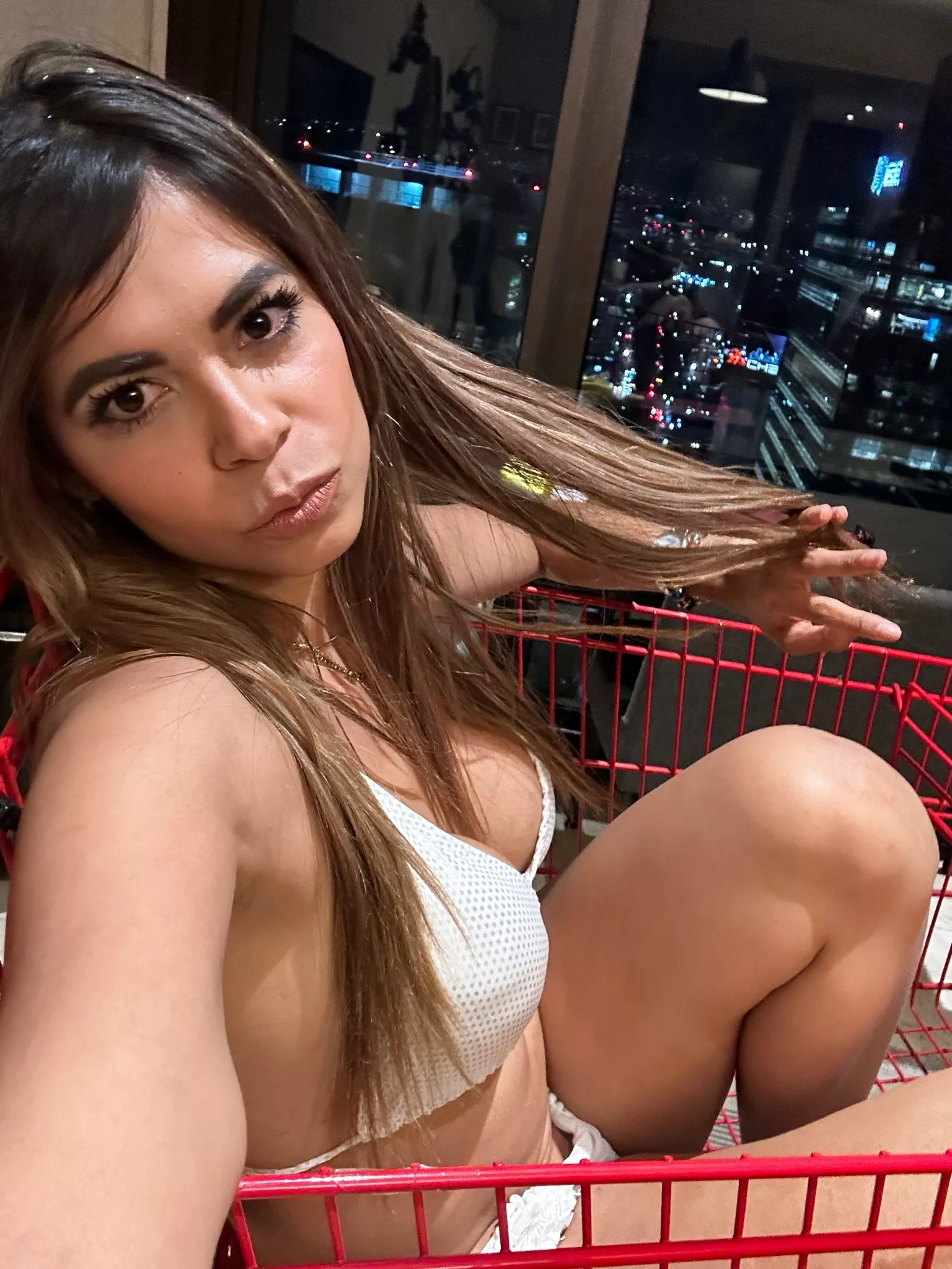 The one who pushes, gets the reward 😉🙉 posted by Bagelxo