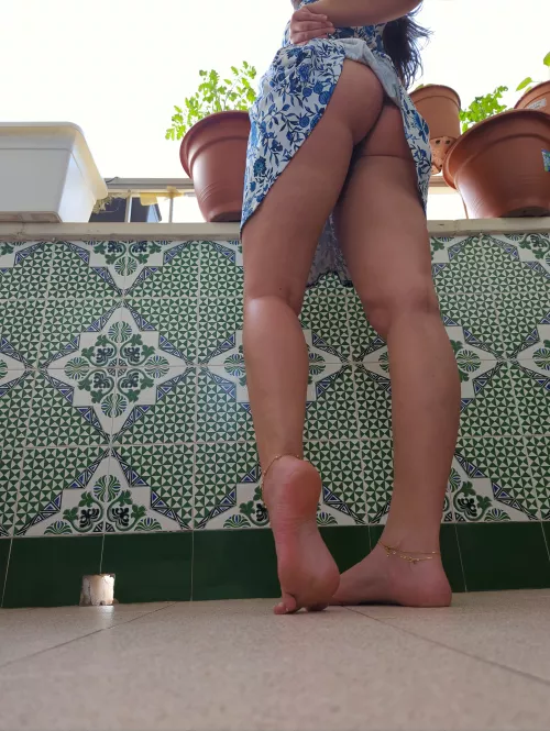 This ones a cheeky one by sunnyfeetxx