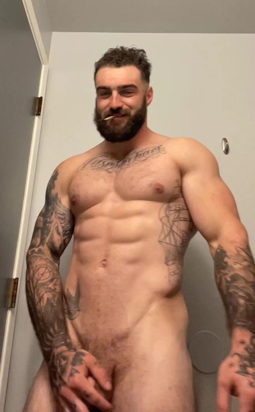 What’s our topic of discussion over this bathroom j?😮‍💨 posted by Tori-Mae