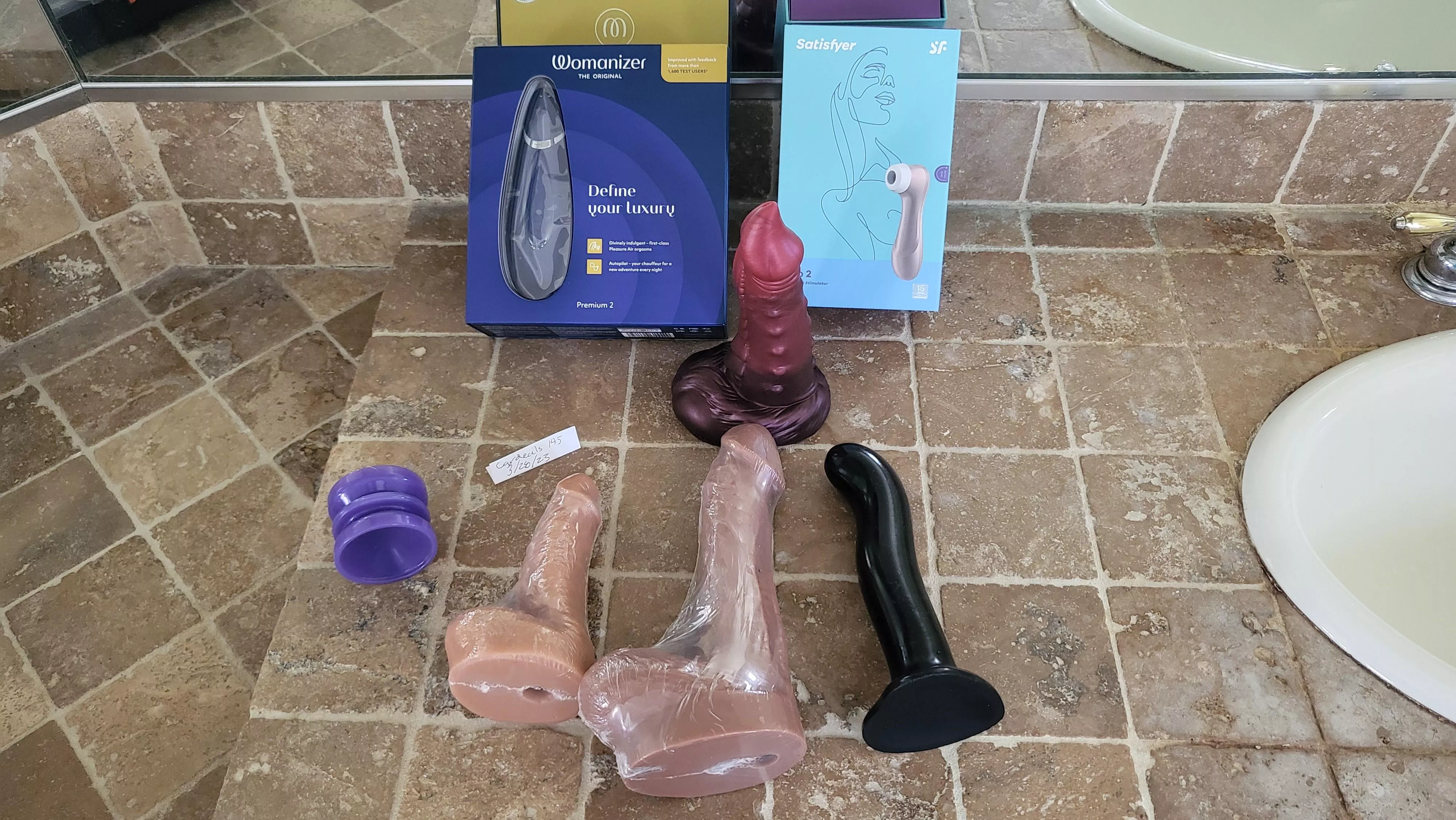 WTS [USA] Mr Hankeys Toys, Bad-Dragon, Womanizer Premium 2, Strap-on-me posted by cardeals145
