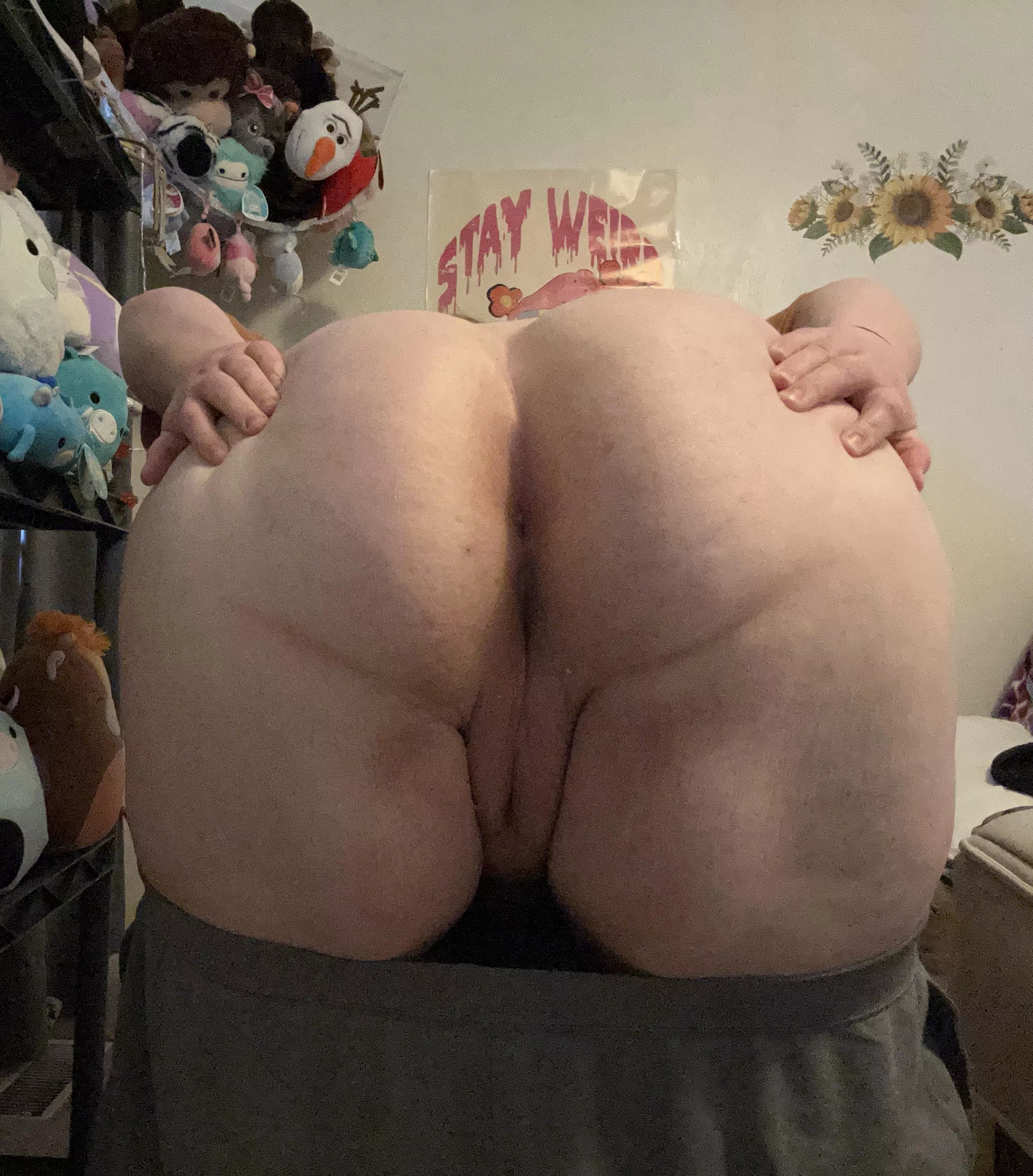 Wyd if you walk in and see me like this? posted by Zealousideal-Box-63