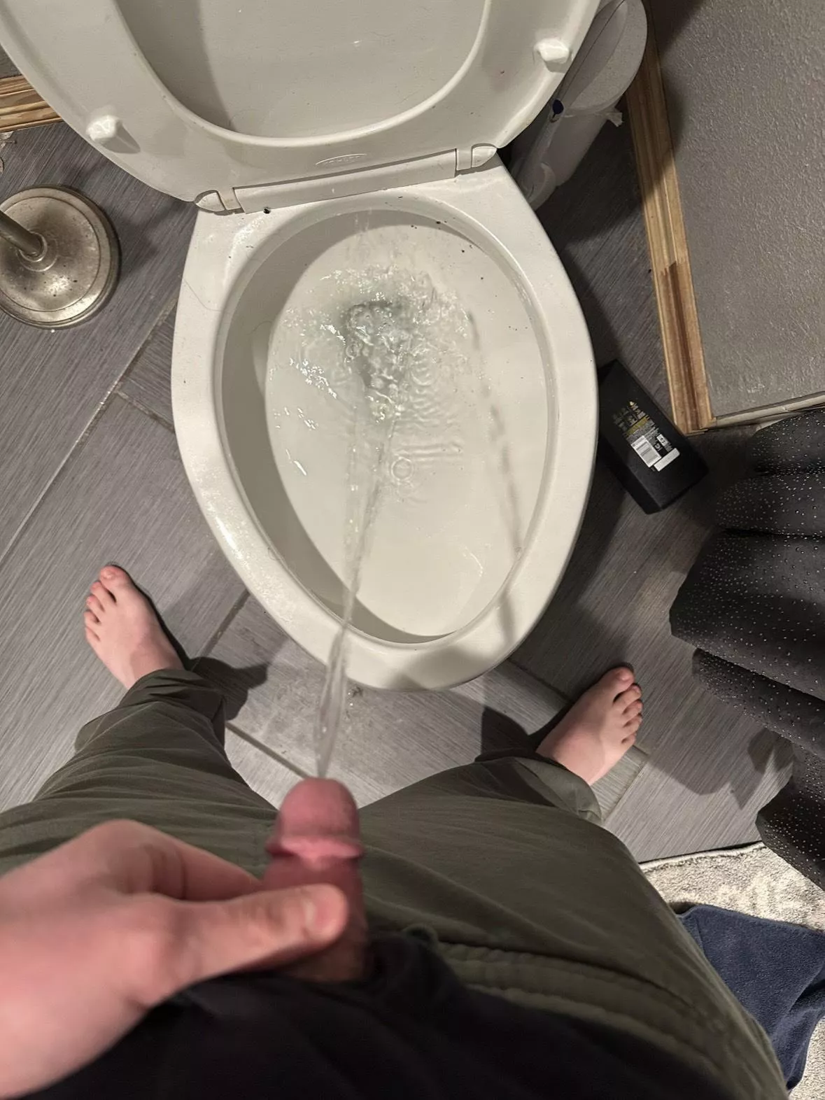 Yes I know it’s small 🤏🏻 posted by Yomommasmommmmmy