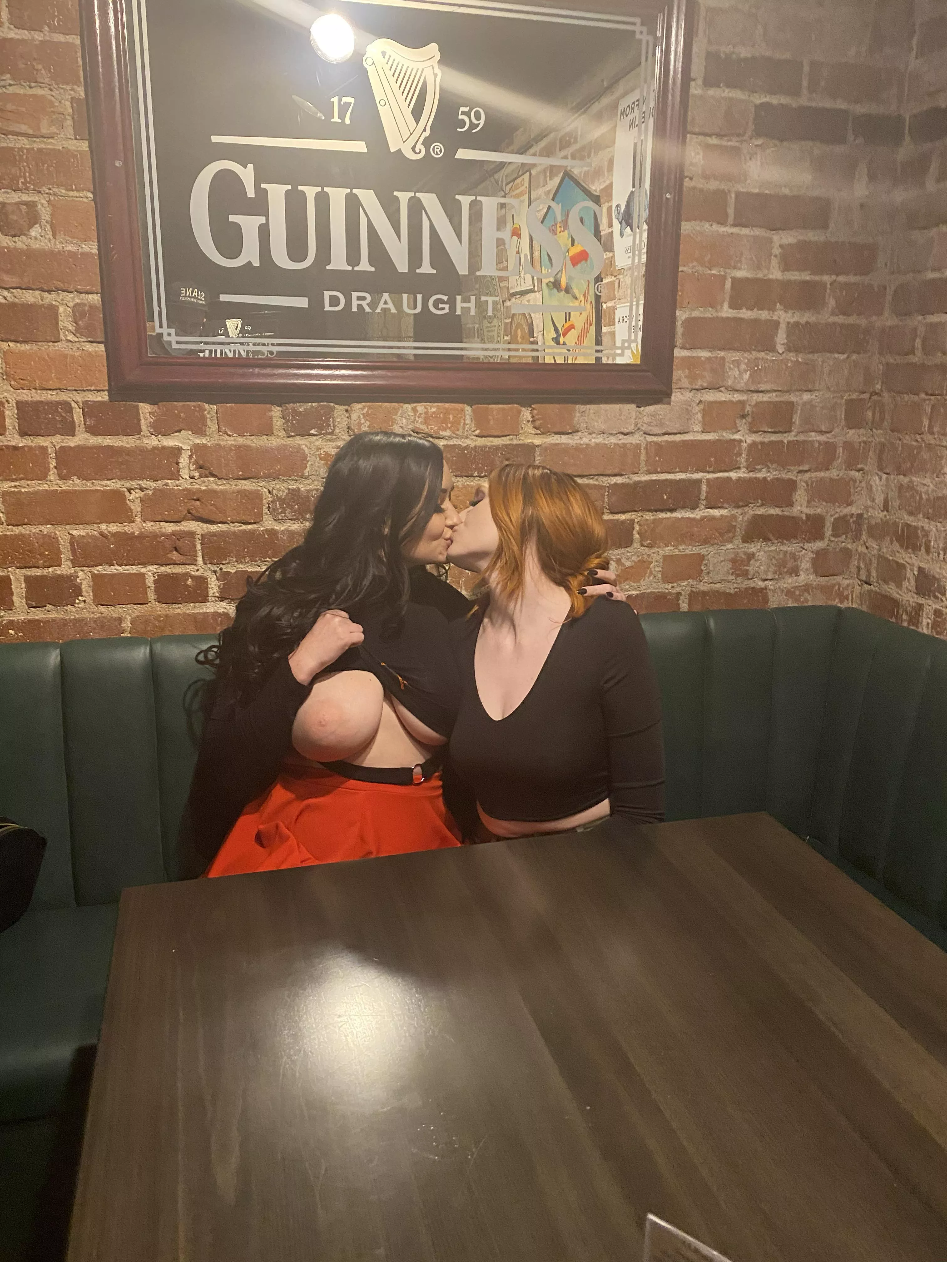 a little flash at an Irish bar posted by ChloeRydr