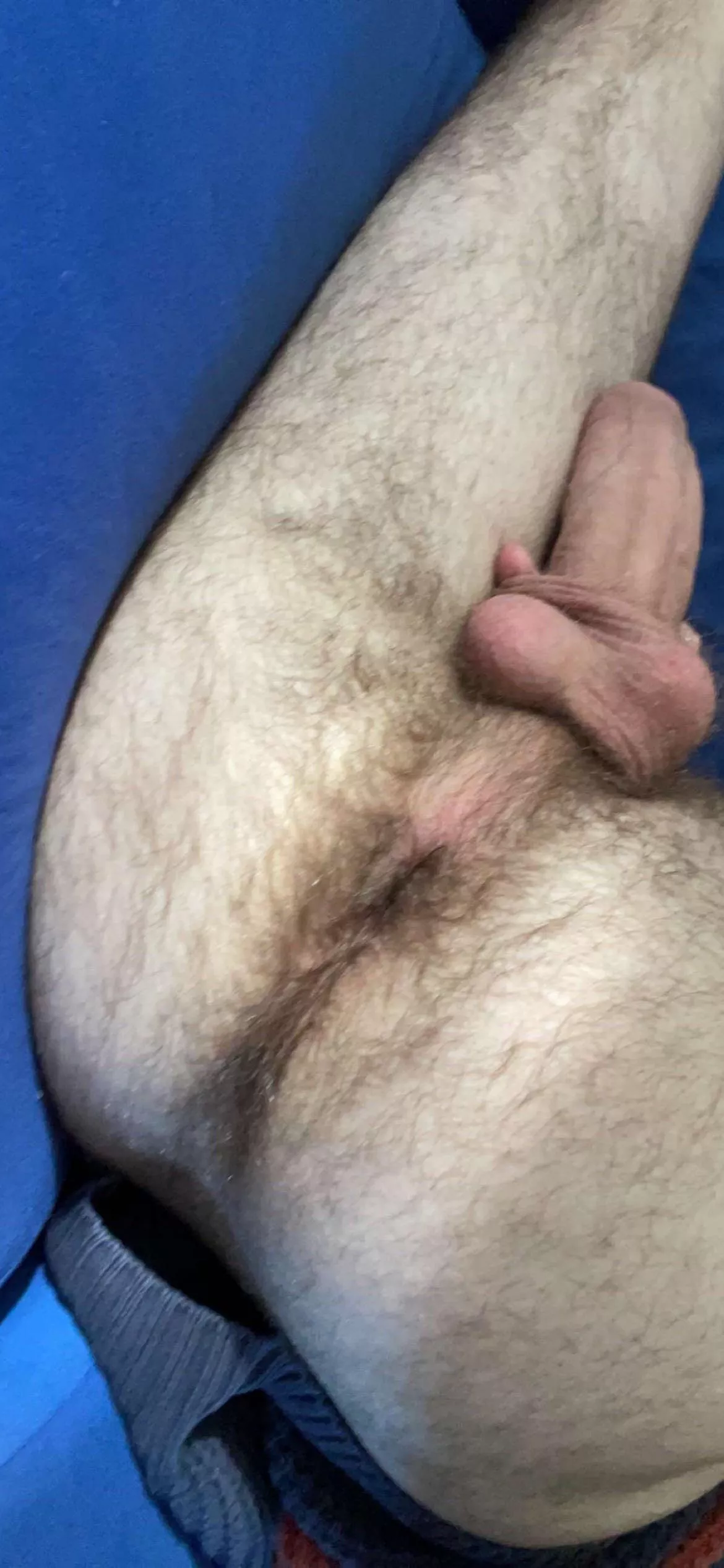 Any older guys to dm? ;) 19 posted by BreadditModmin