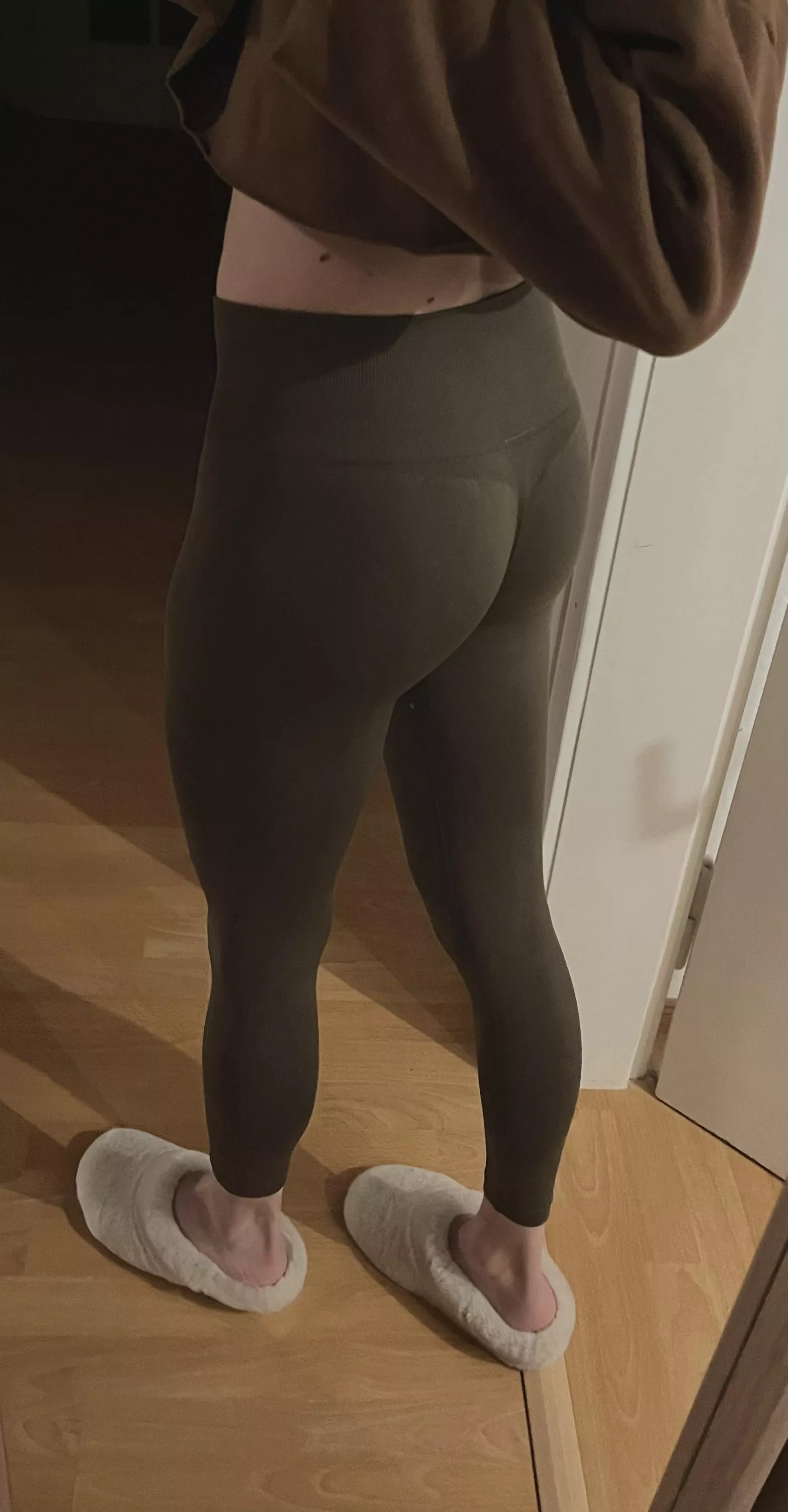 Basically only ever wearing leggings 🤩 posted by lil_ellen_again