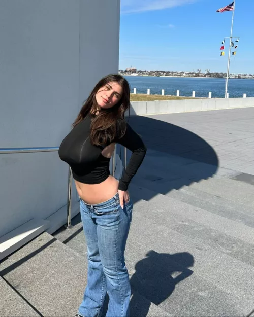 Black doesn't hide everything by weeby_anime_memer