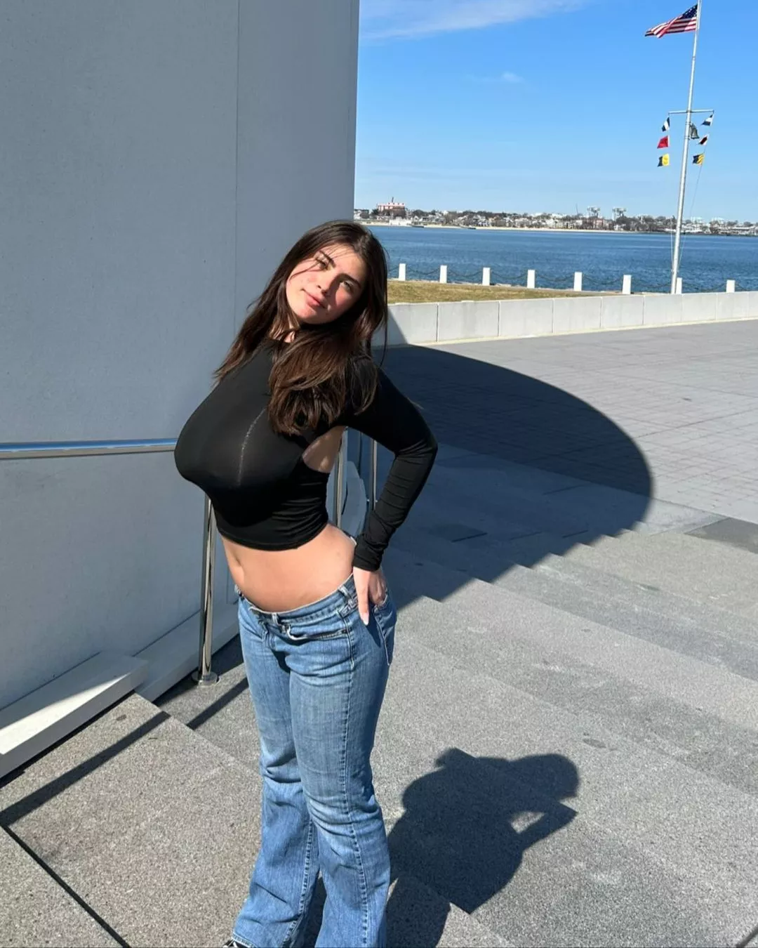 Black doesn't hide everything posted by weeby_anime_memer