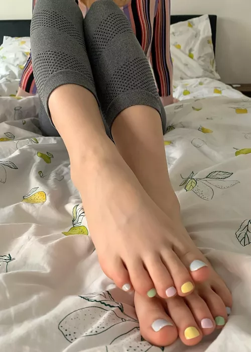 Brought you some candies 🍬🍬 by BumbleBeee0