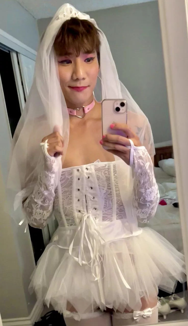 Degrade me in my dress please 👰 posted by AznFagPrincess