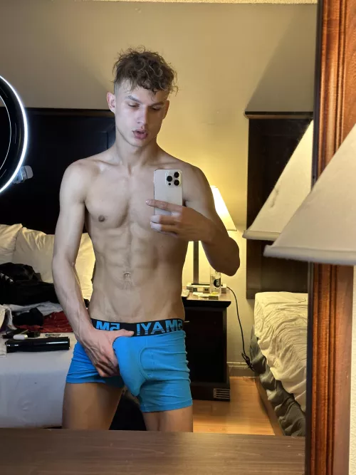 i’m new here (18) by goodluckgeniee