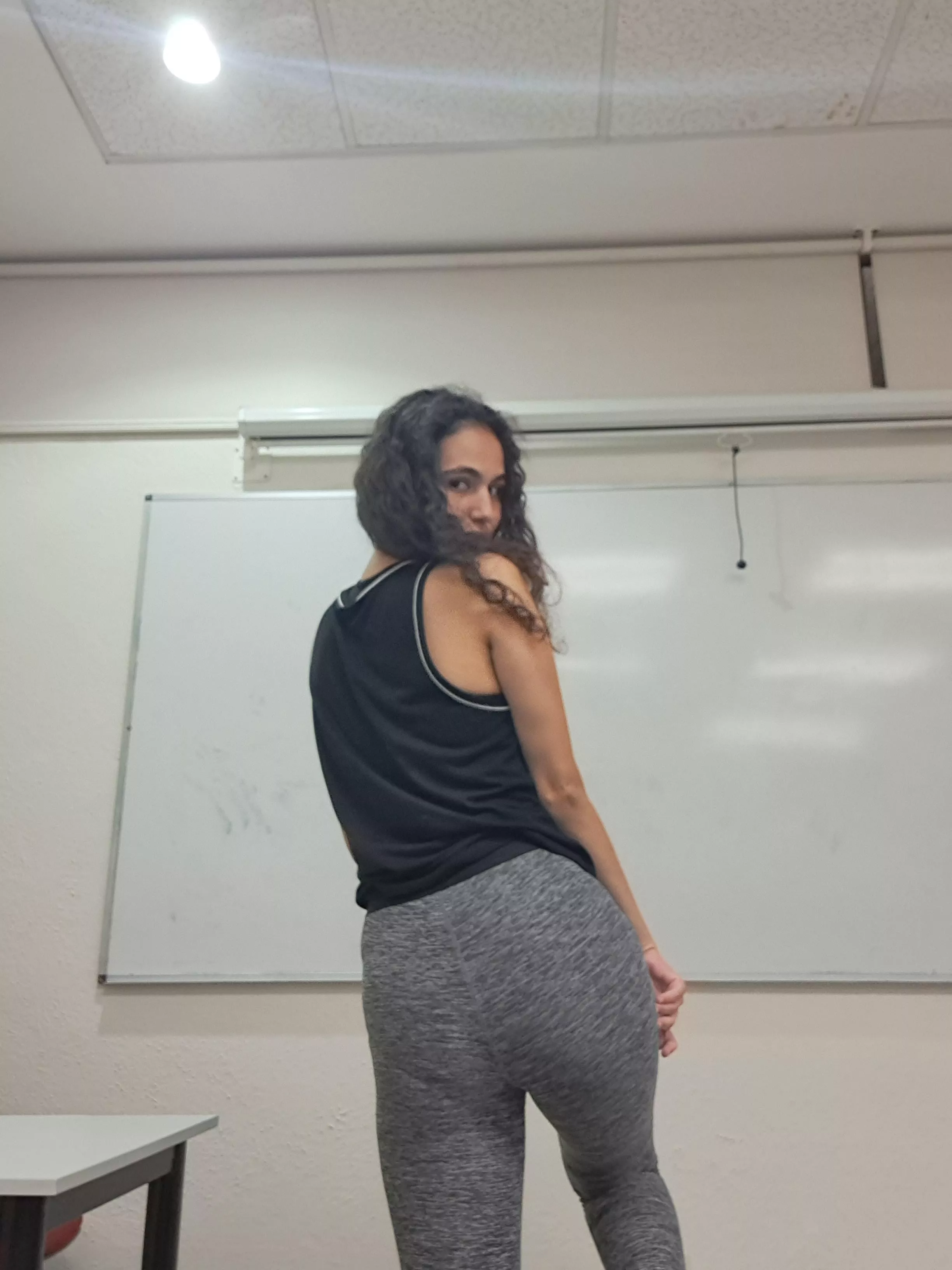 Leggings in class posted by Zebi786