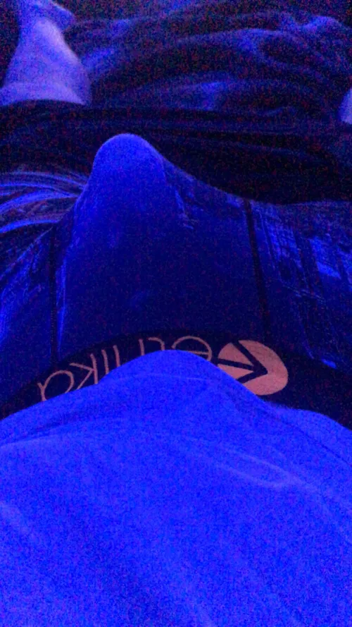 Like my bulge? by gumgotmintier