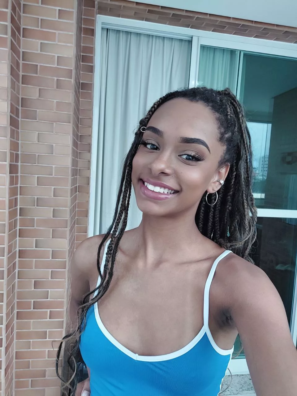 Magnetic and irresistible, she has a way of drawing you in. posted by eududarosa