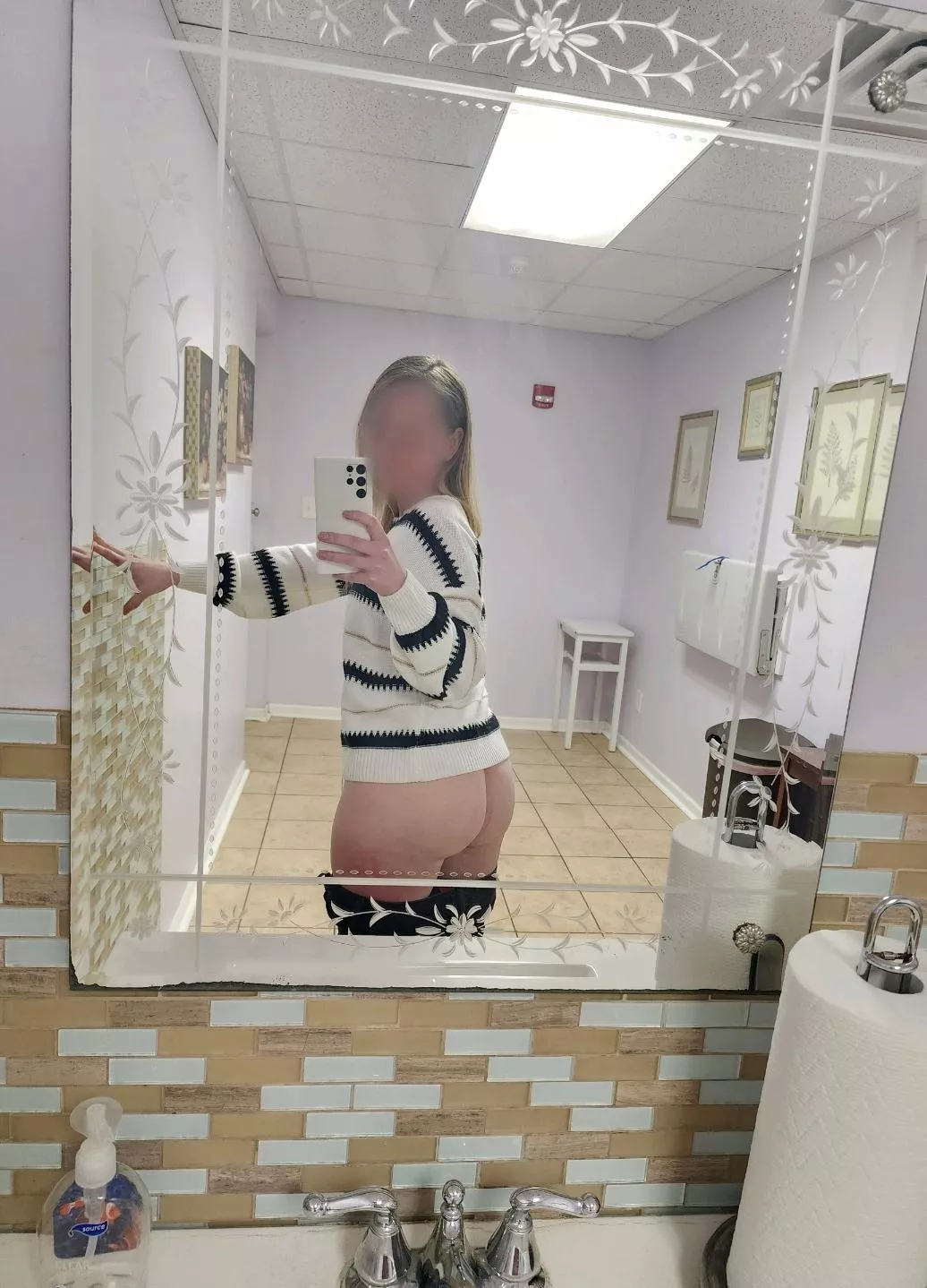 Sneaking a pic at work...think I'll get caught? posted by Natalia4youu