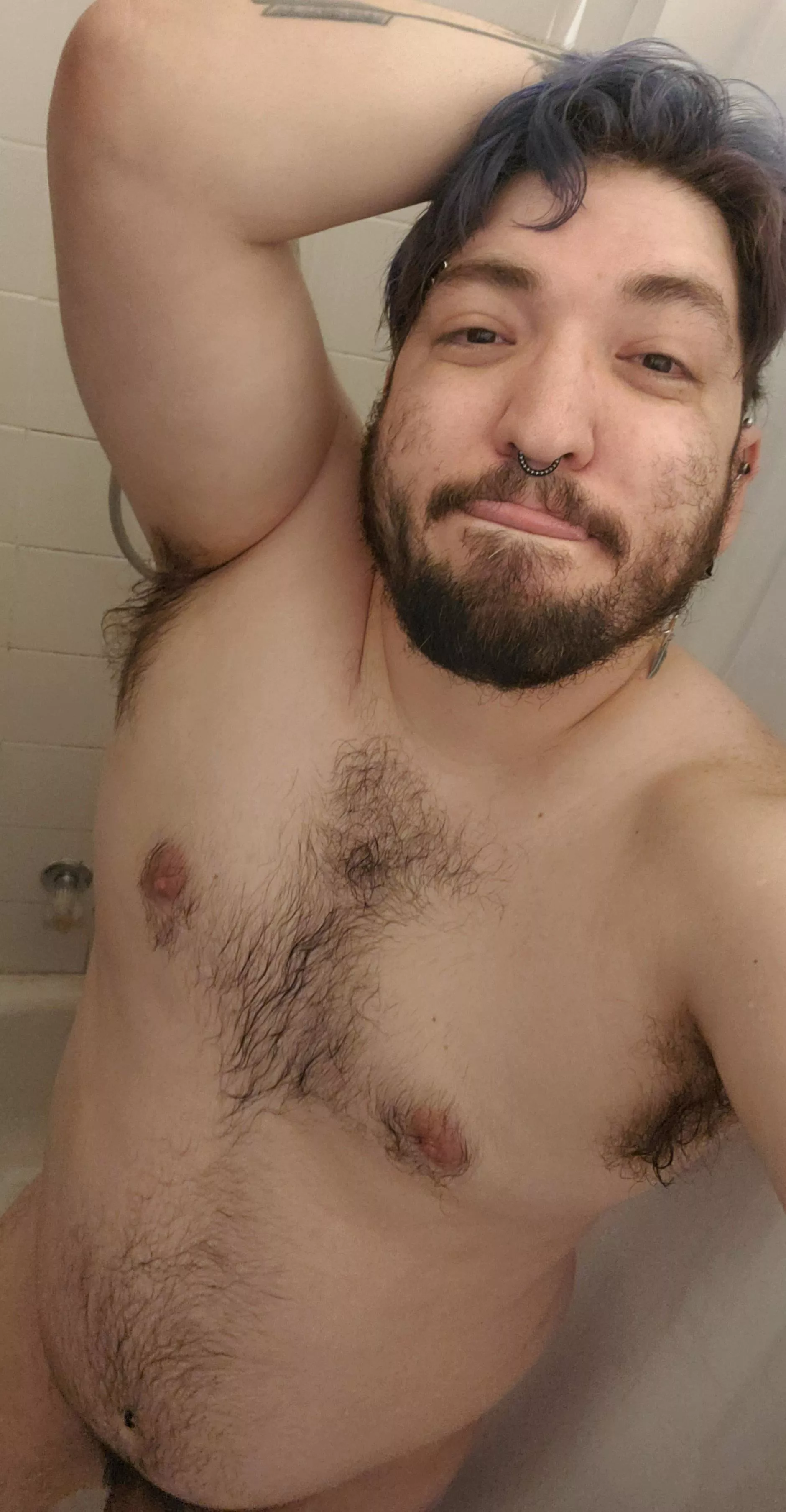 Took a shower, felt cute posted by rury-k9