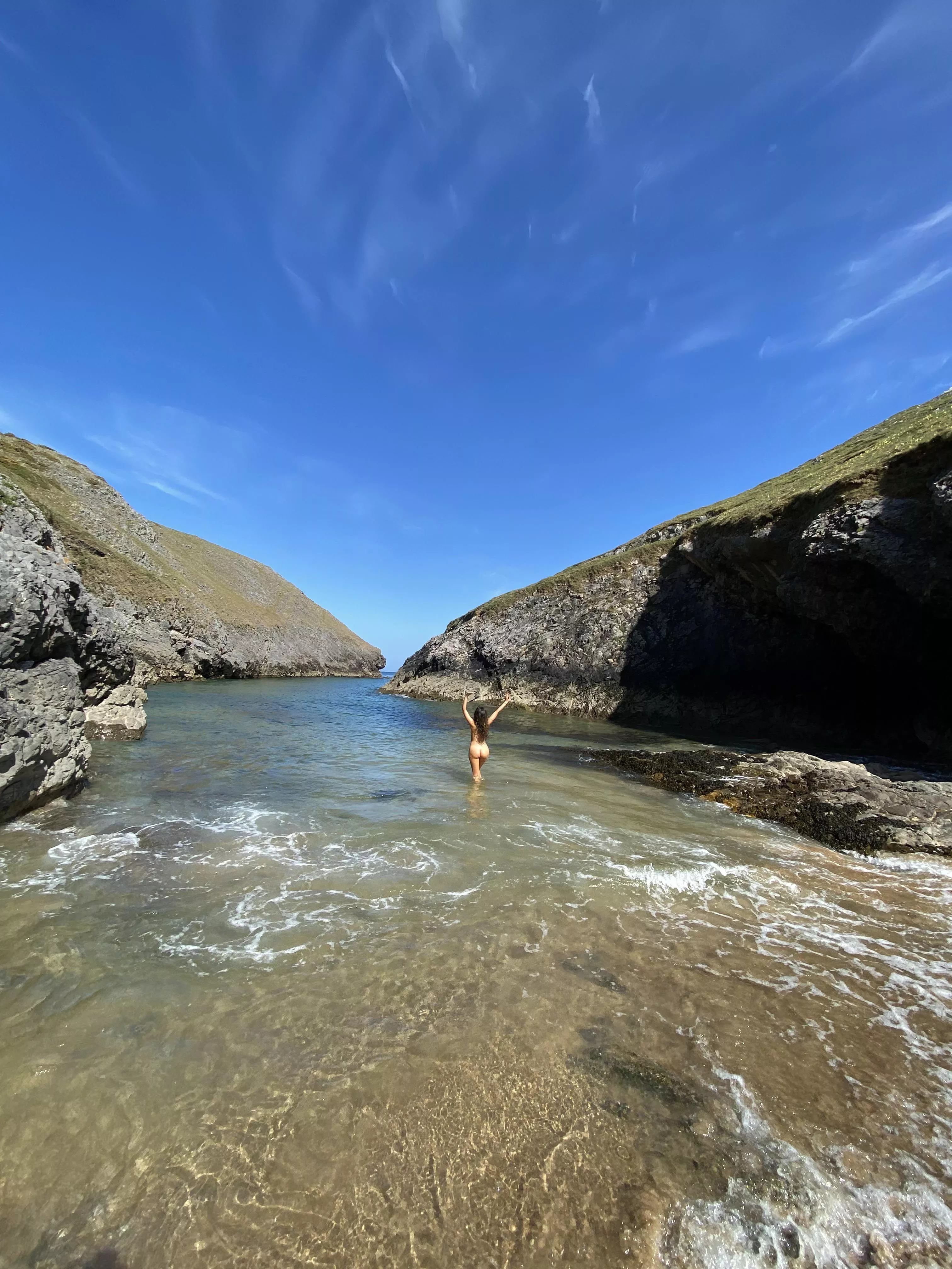 Wales🏴󠁧󠁢󠁷󠁬󠁳󠁿💧🌱 posted by lolasrosebud