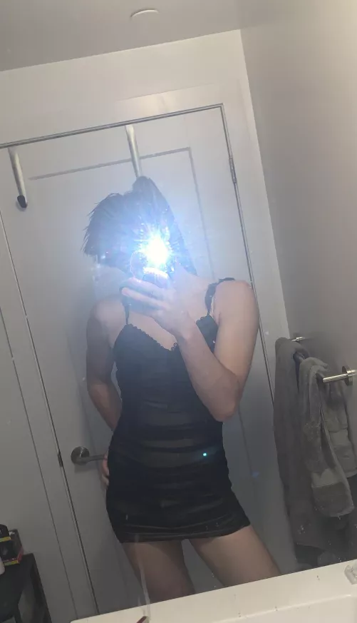 Who likes my new outfit today felt like it was a little to tight on me🥵 by Important-Pin9982