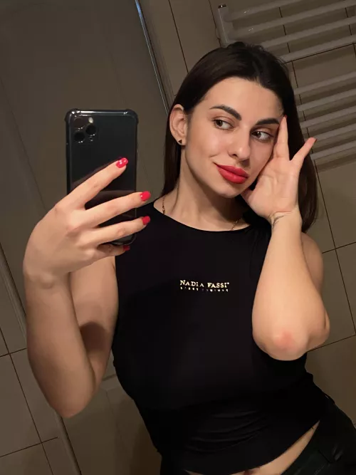 Who wants to own me by AlwaysWinBaby