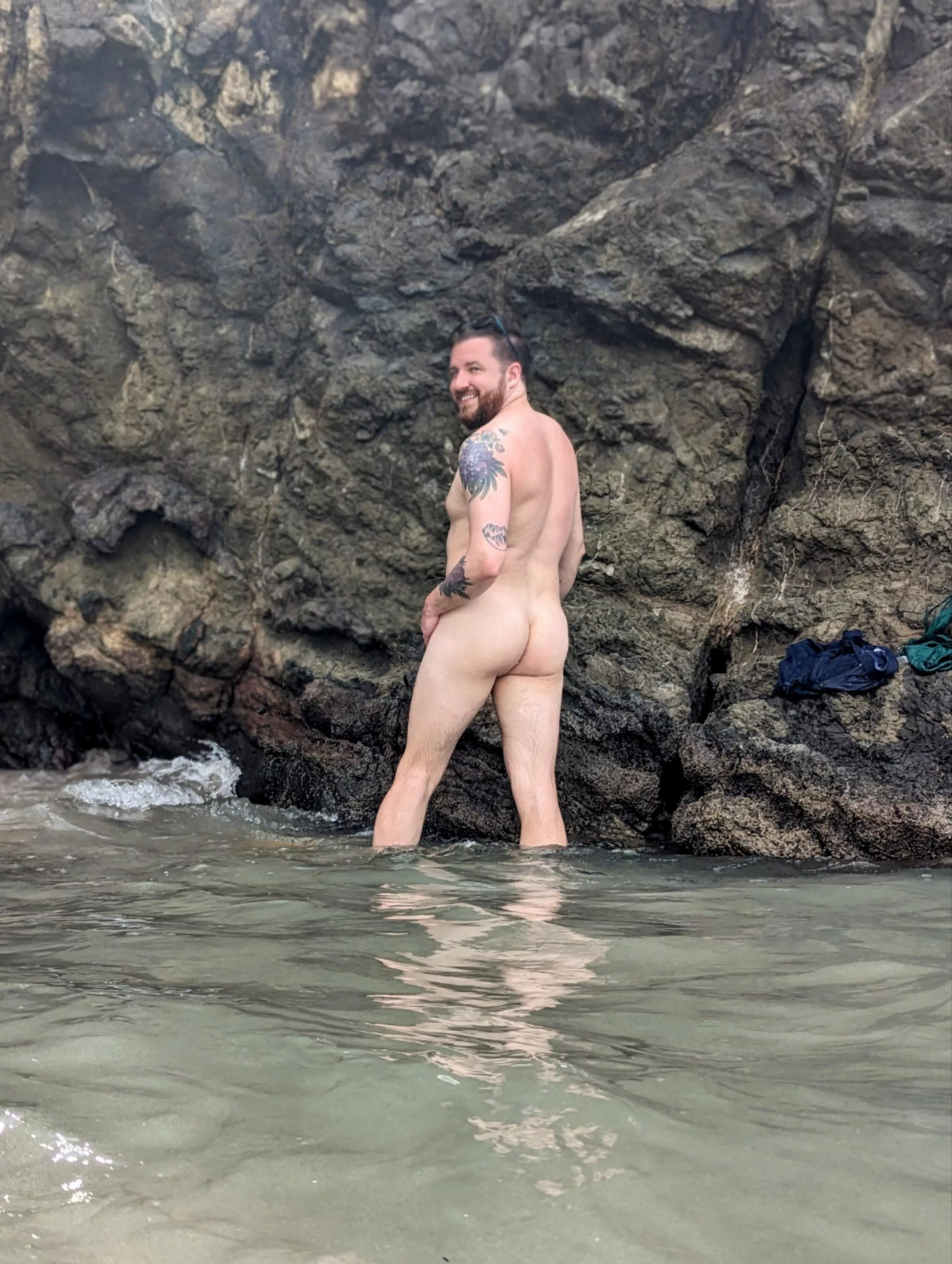 Costa Rica; first time skinny dipping! (Genderqueer, they/them) posted by Tierney6_of