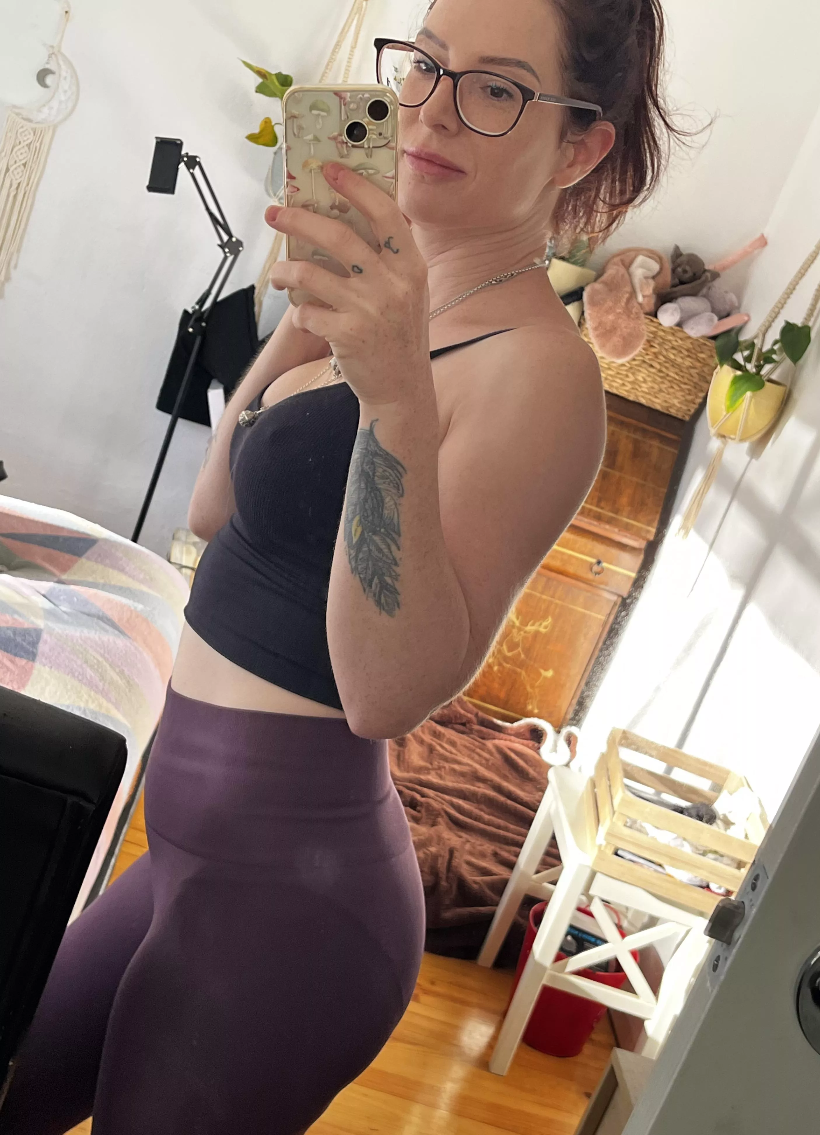 Feeling great after a good morning stretch 😃 [F] 37 posted by housewifebirdie