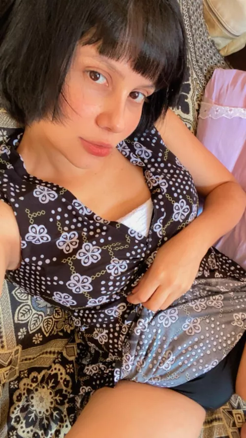 I'm very hot right now by melruiva__