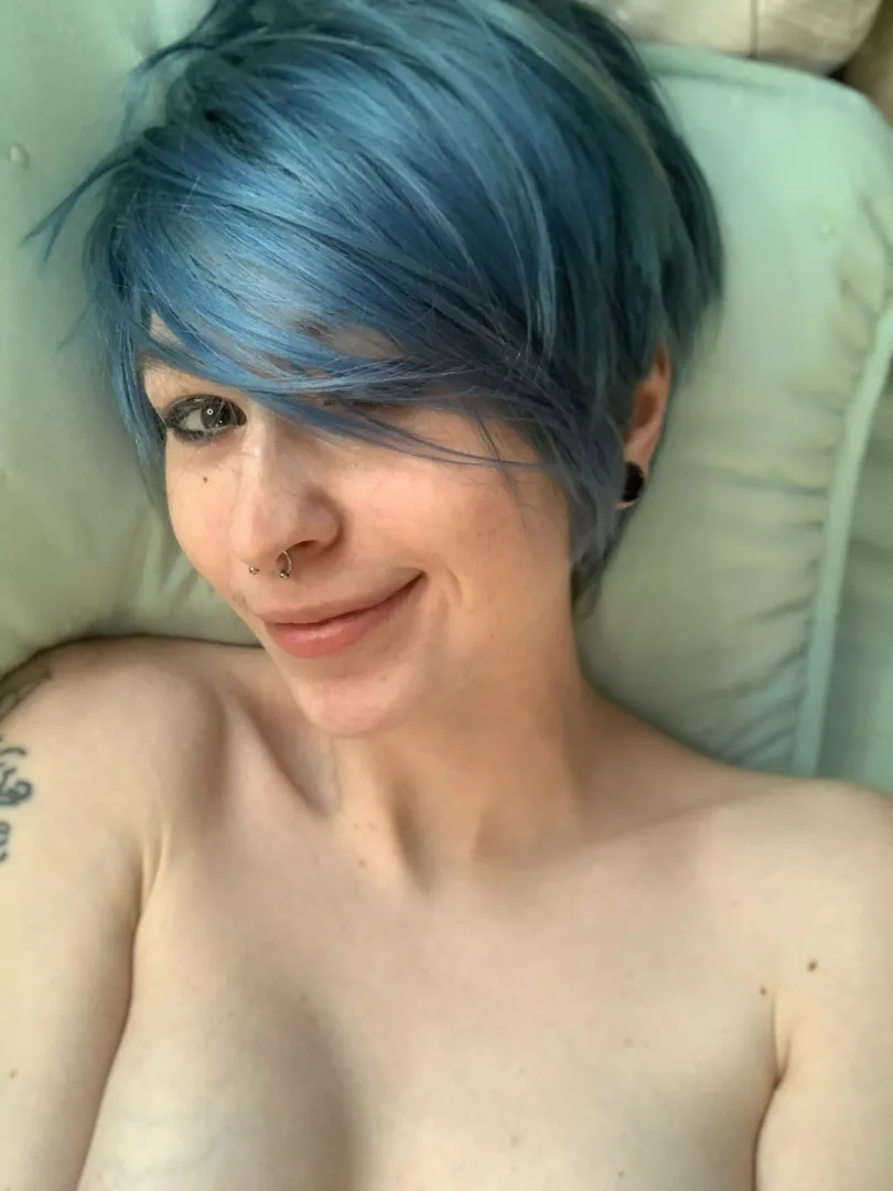 imagine waking up next to this freckled emo cutie every morning by dejectedwraith