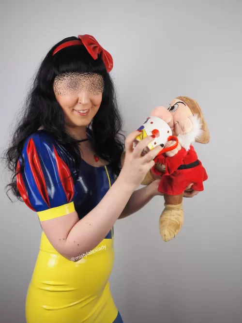 Morning coffee, and it's off to work I go! by MistylatexLady