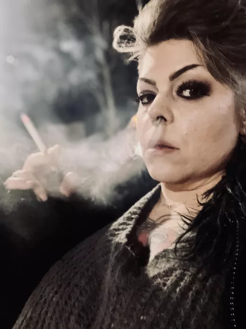 Nose exhales at night💋 by Vfevers