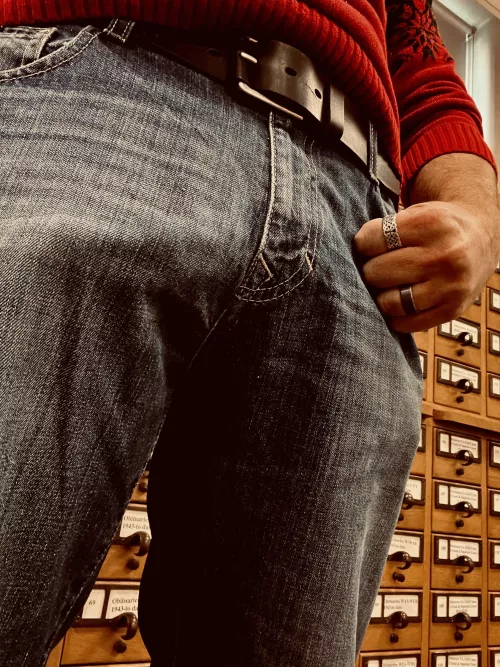 Work is about to start. Can you help me get rid of this before anyone sees? by throwaway20221969