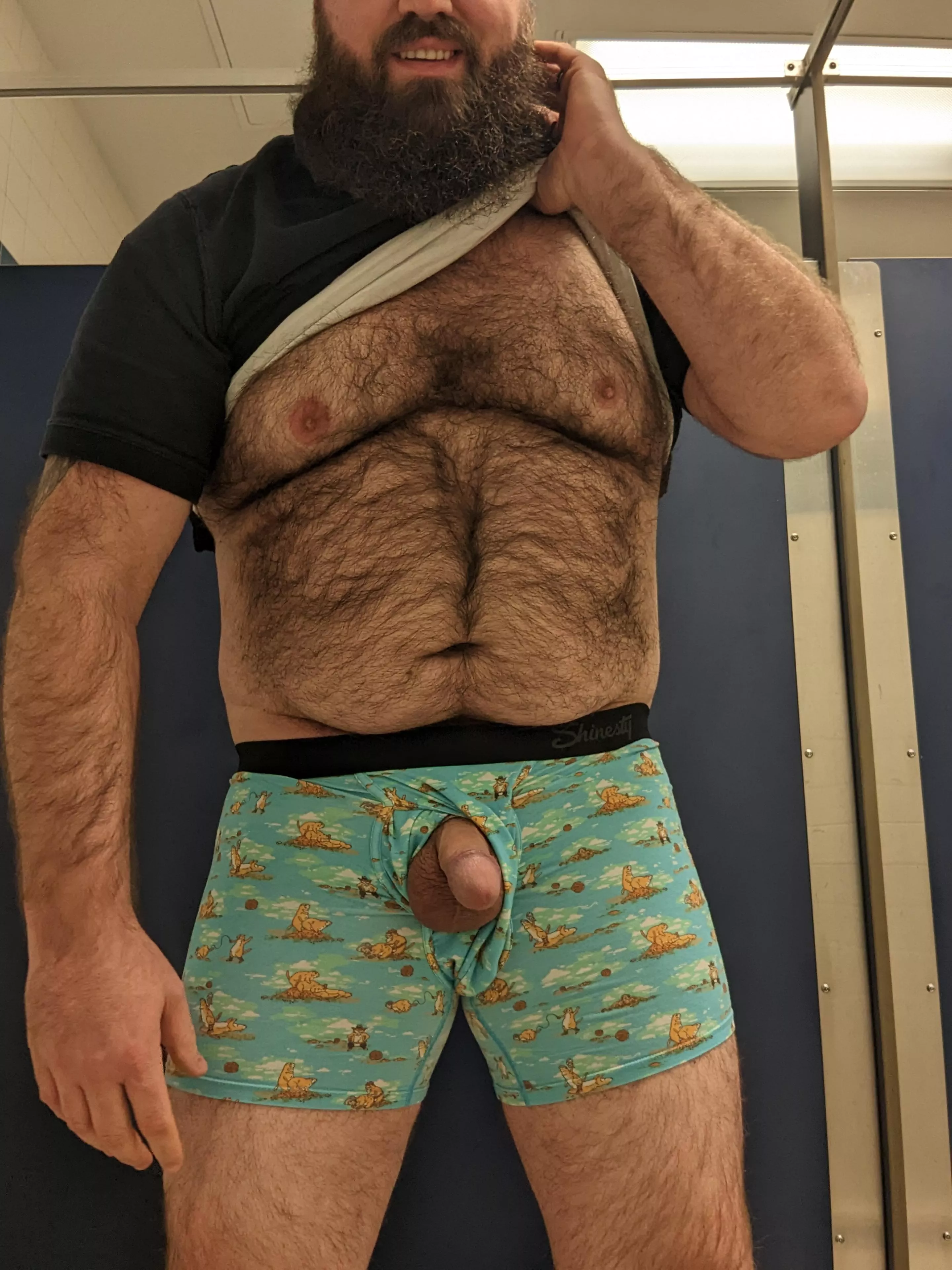 Would you like to cum have some lunch with me? 😏😈 posted by BeardedAnonnn