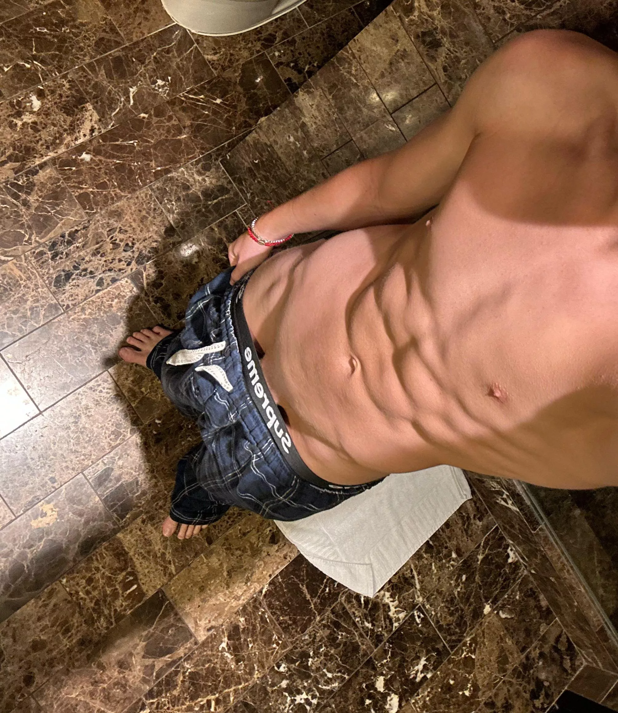 18 california looking for college fit masc dudes hmu jkoehn9 posted by Justtjackkk