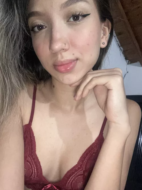 18 year old Argentinian. Want to have fun all night by Assurrefswk
