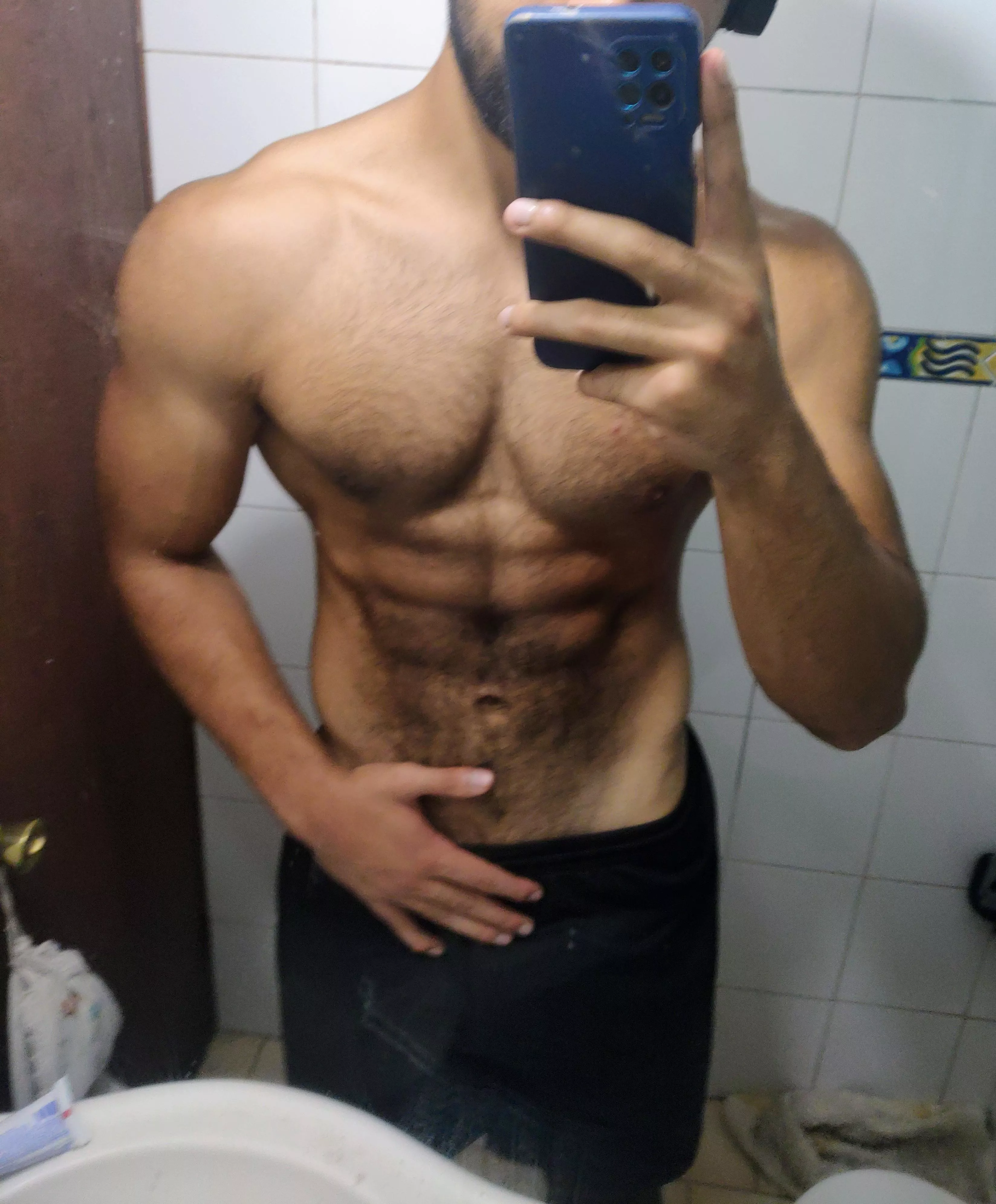 (20) Do you like my abs ? 🍫😉 posted by Wubbalubba02928