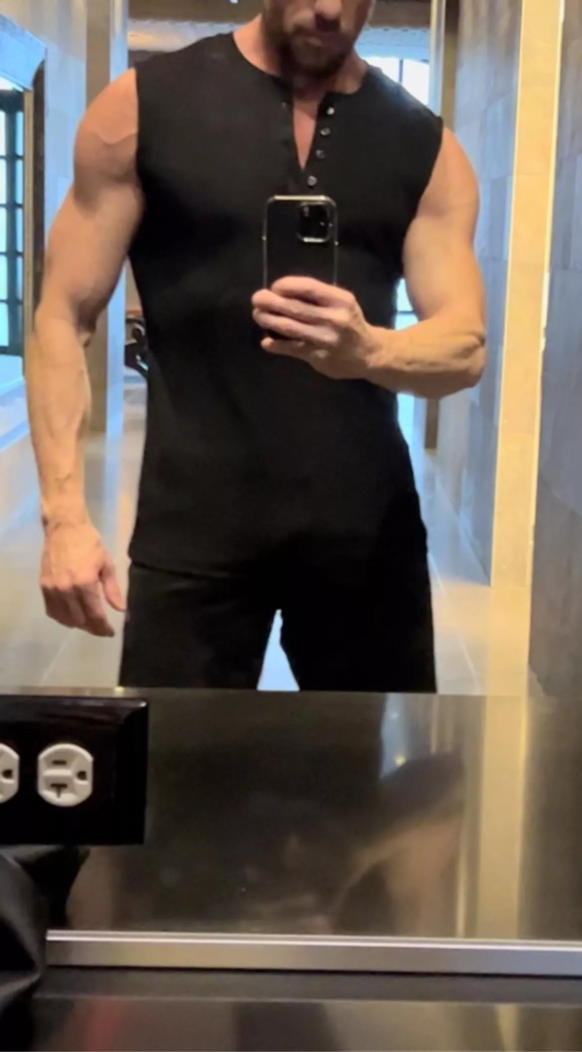 49M Las Vegas/Surrounding areas. Handsome, fit, and experienced. Looking for other fit hotwives, or couples. posted by MisterJamesB