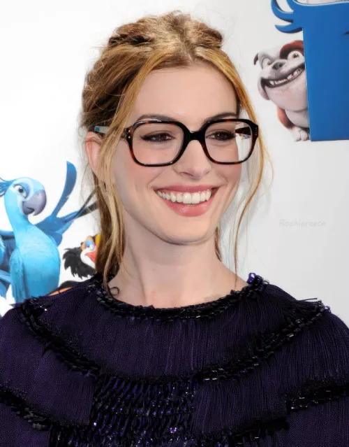 Anne Hathaway by Rookie-reece