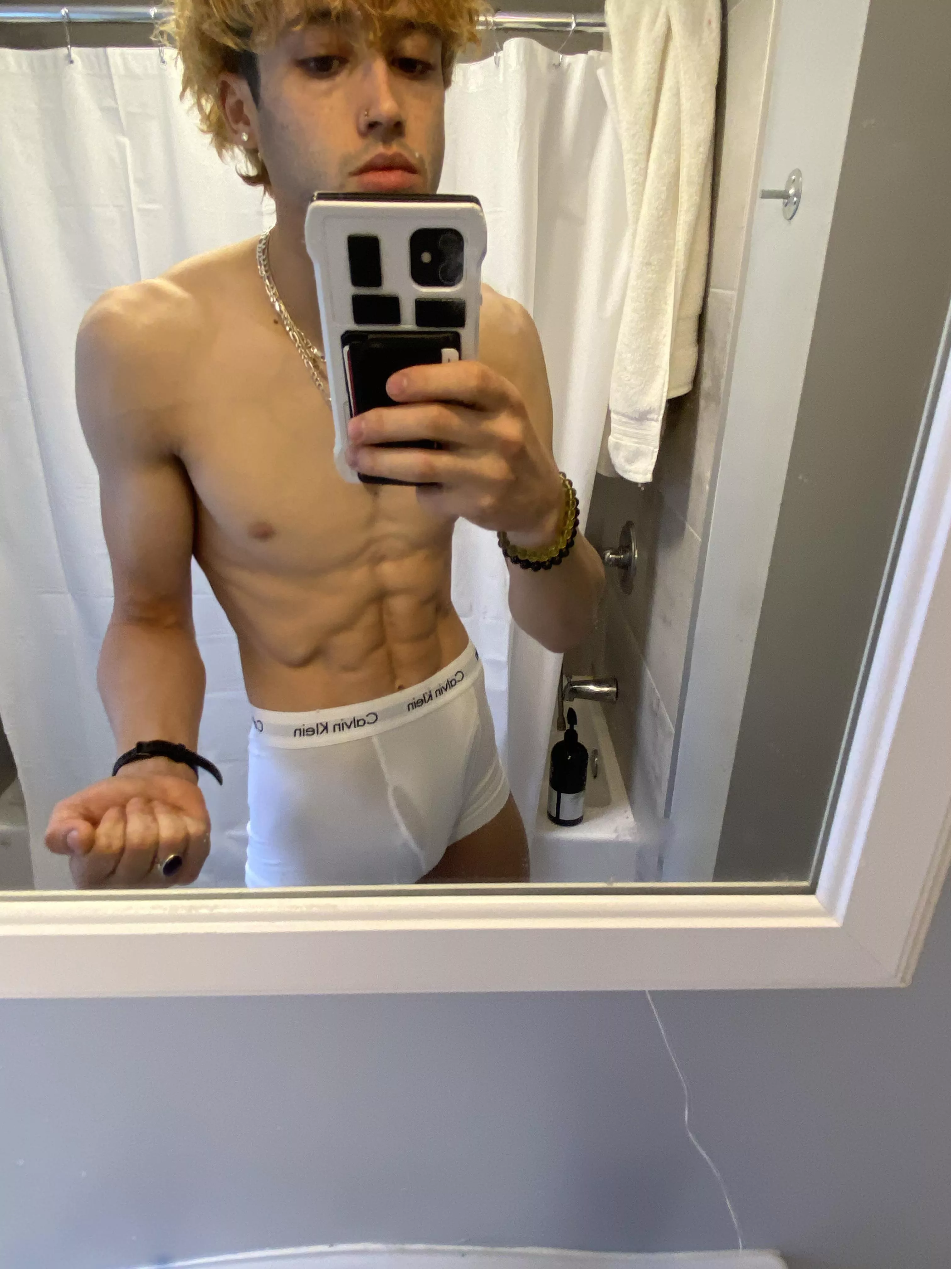 any bros wanna feel it? posted by Buschwicc