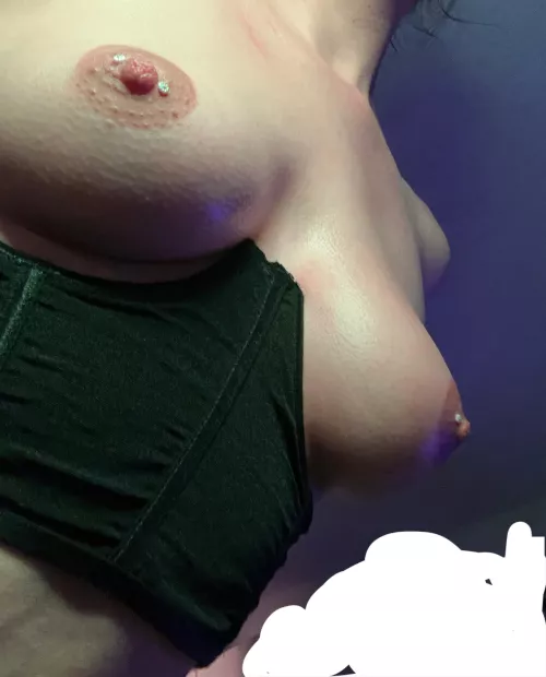 Anything to free the ladies 🤗 by cranverry