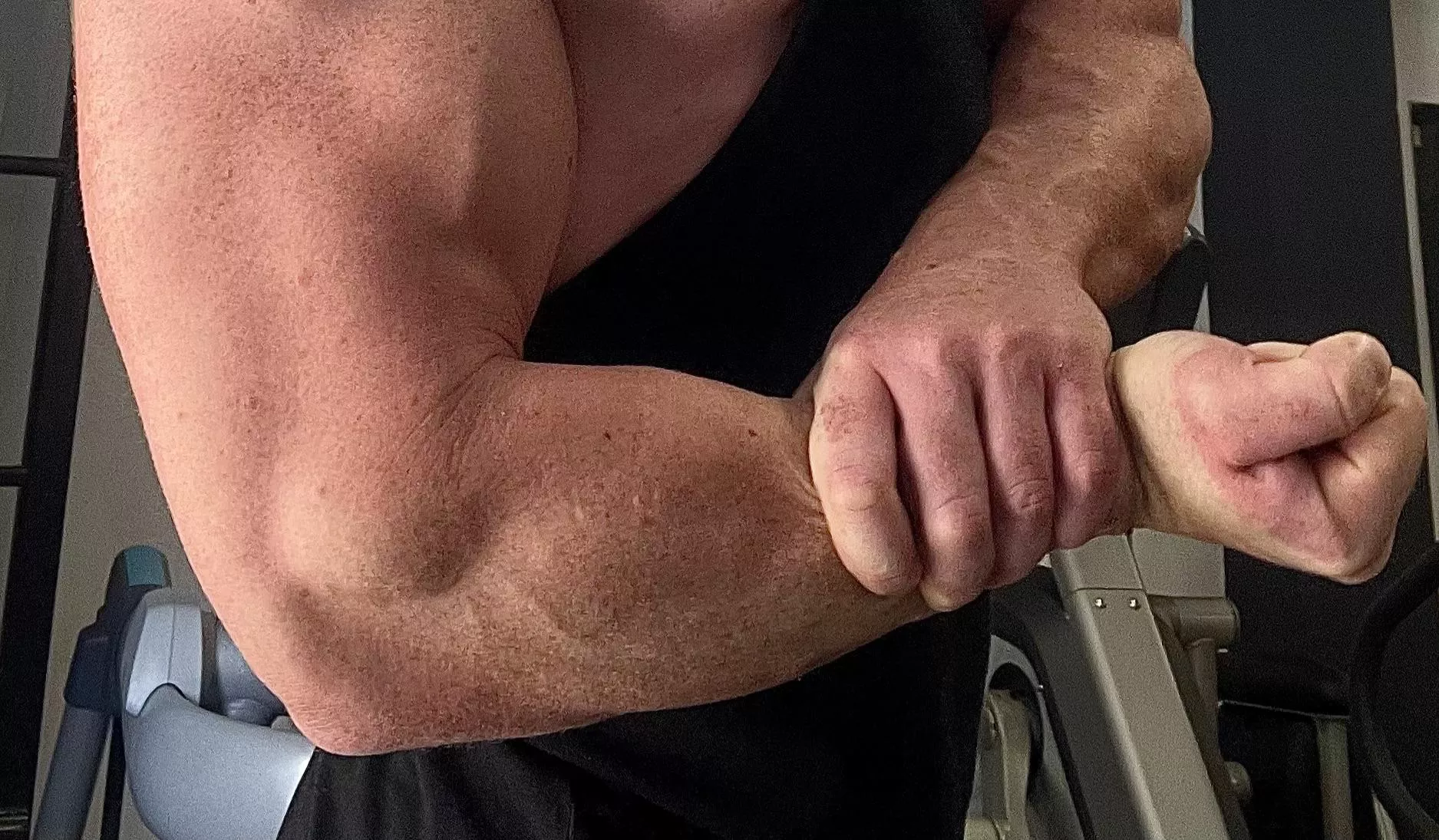 Bear arms posted by Bearded_alpha1