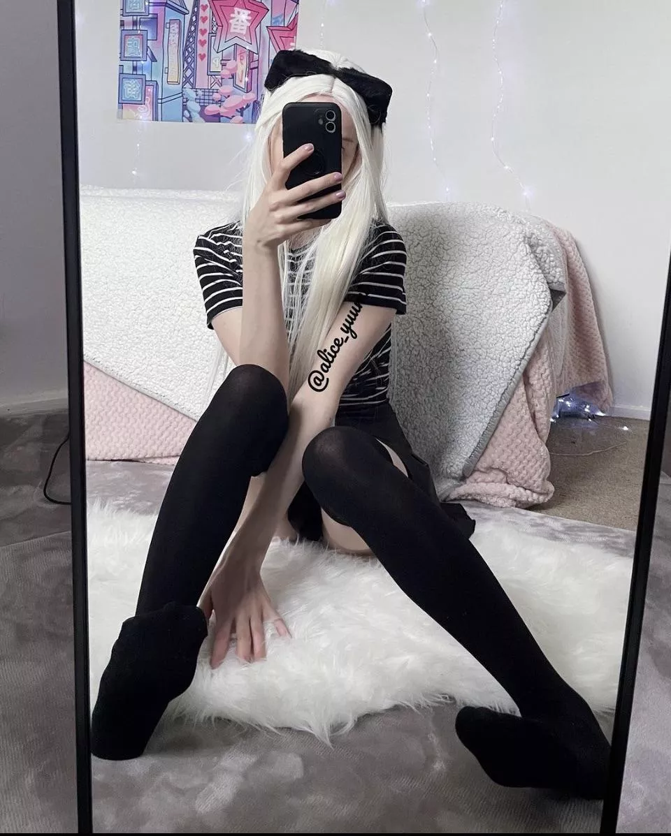 Black kitty posted by alice_yuumi