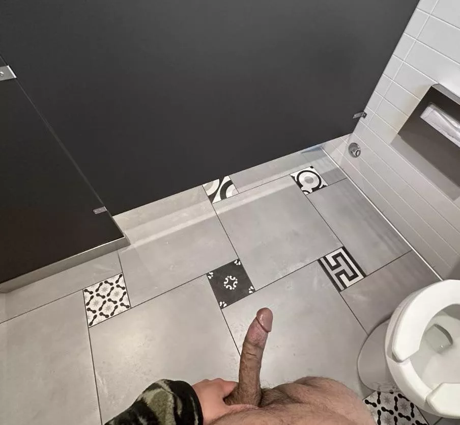 Bricked up in the stall🌶️ posted by ShiestyStick94