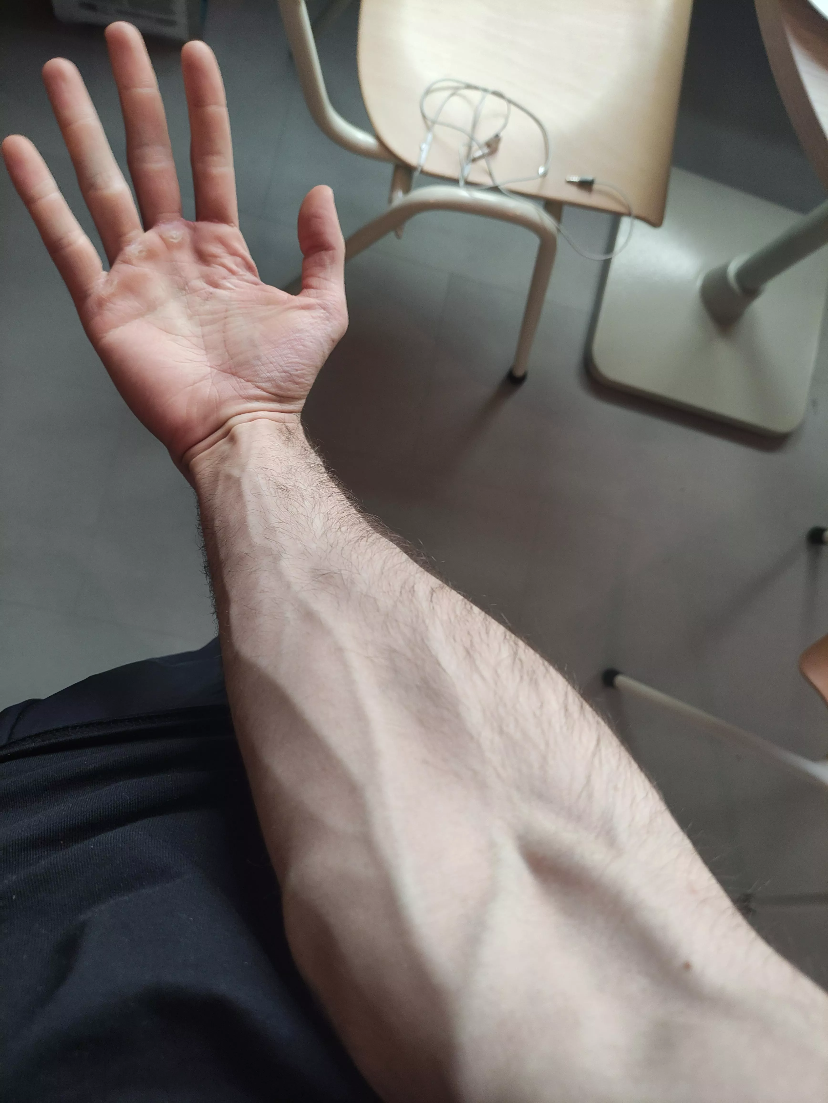 Can't think of a title posted by Greedy-Response-5558