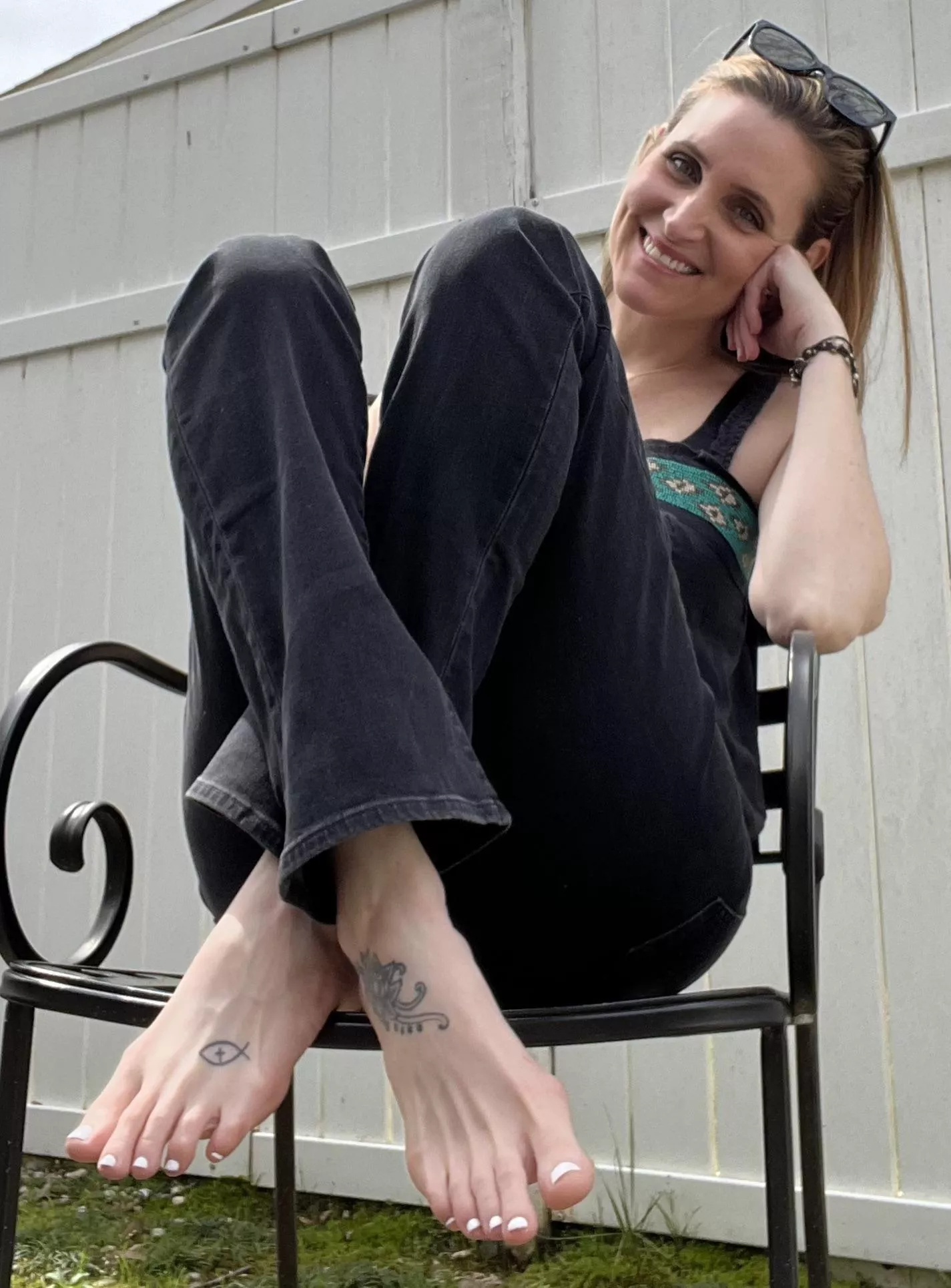 Come Chill With Your Girl posted by Lotusgirl00