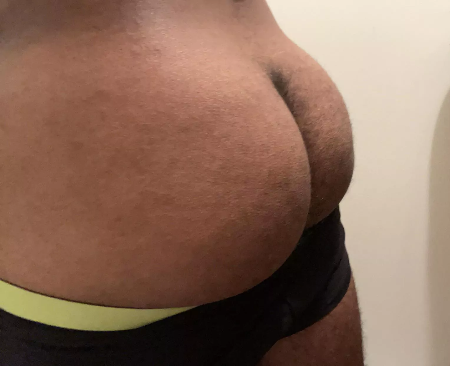 Come get some booty while you can posted by 6foot7foot9