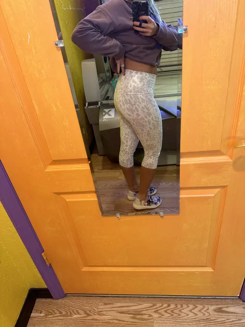 Come tan with me? by MilfieX3